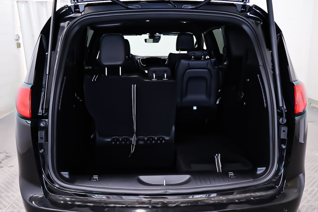 Chrysler GRAND CARAVAN SXT 2026 à Terrebonne, Québec - 6 - w1024h768px