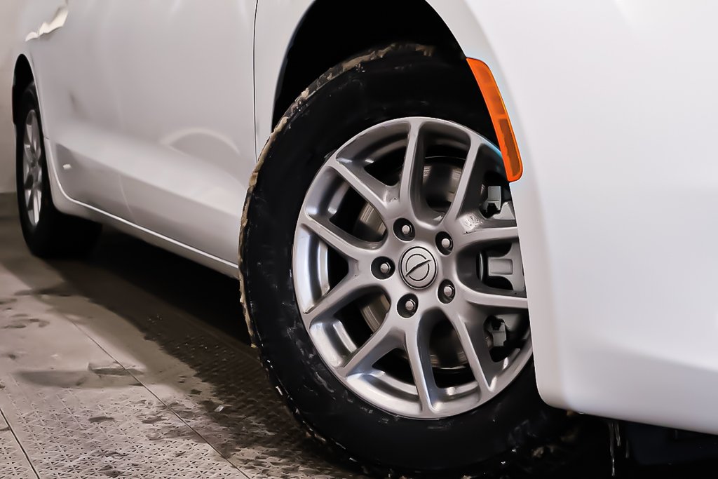 Chrysler Grand Caravan SXT 2026 à Terrebonne, Québec - 9 - w1024h768px