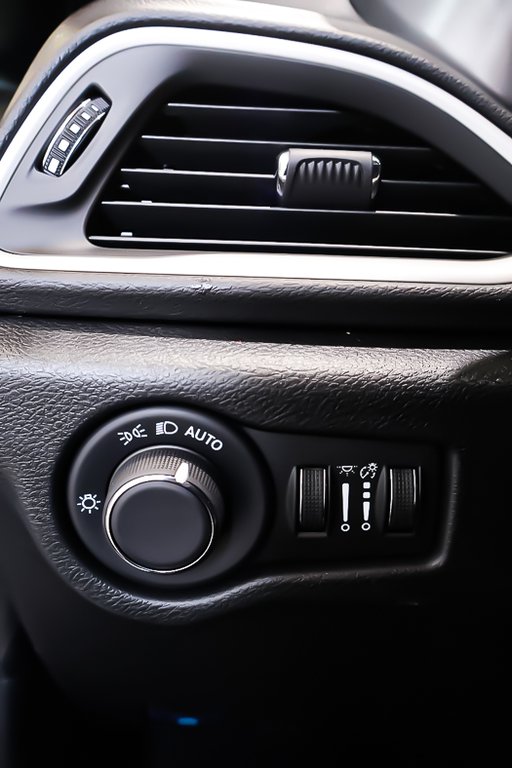 Chrysler Grand Caravan SXT 2026 à Terrebonne, Québec - 19 - w1024h768px