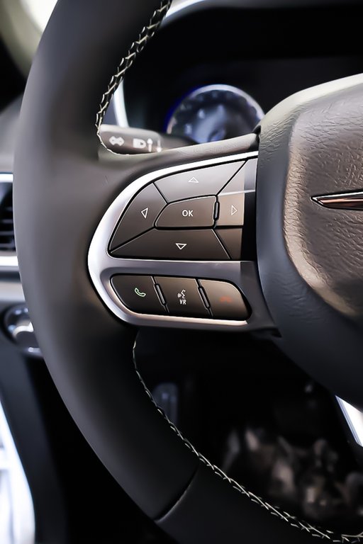 Chrysler Grand Caravan SXT 2026 à Terrebonne, Québec - 14 - w1024h768px