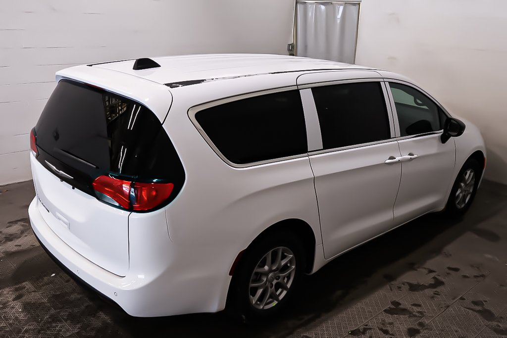 Chrysler Grand Caravan SXT 2026 à Terrebonne, Québec - 8 - w1024h768px