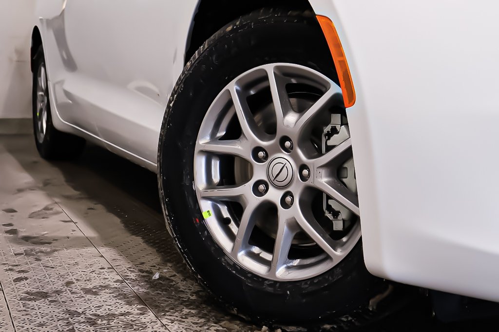 Chrysler Grand Caravan SXT 2026 à Terrebonne, Québec - 9 - w1024h768px