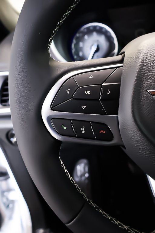 Chrysler Grand Caravan SXT 2026 à Terrebonne, Québec - 14 - w1024h768px