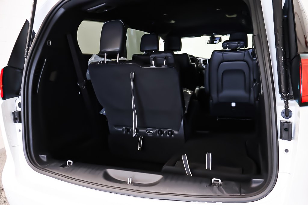 Chrysler Grand Caravan SXT 2026 à Terrebonne, Québec - 7 - w1024h768px