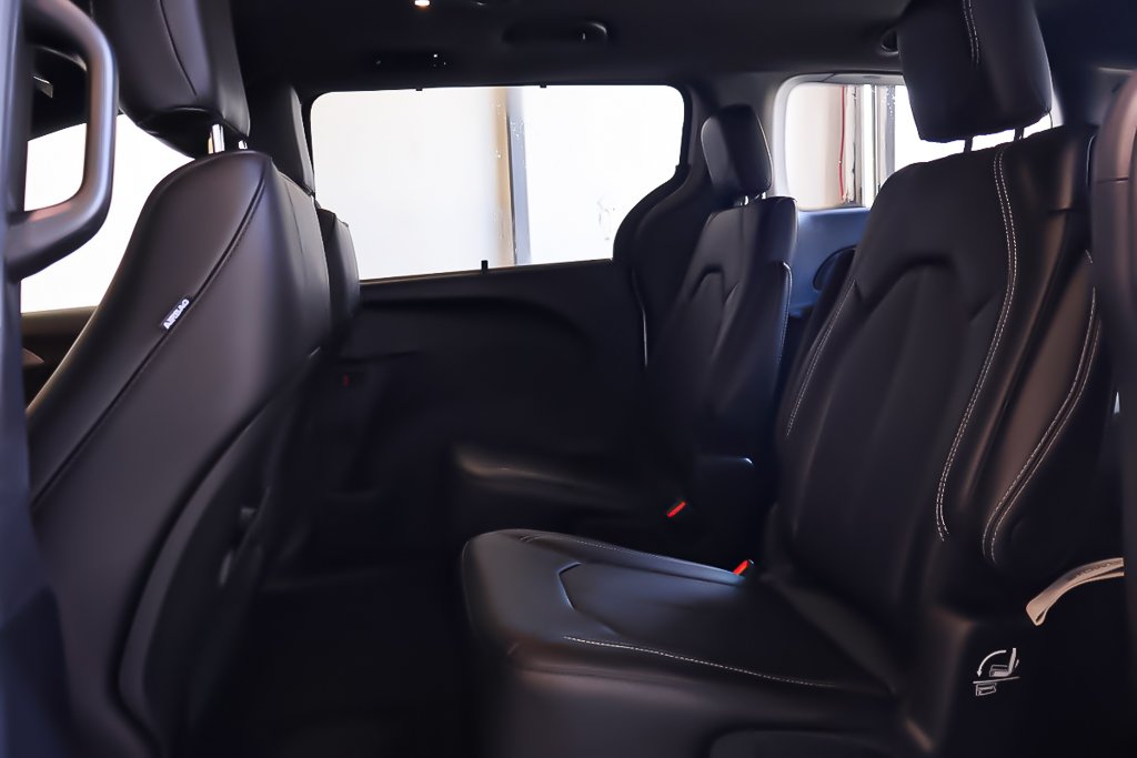 2026 Chrysler Grand Caravan SXT in Terrebonne, Quebec - 22 - w1024h768px