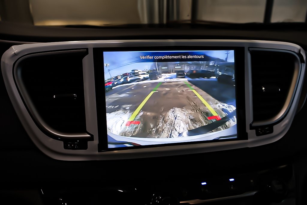 2026 Chrysler Grand Caravan SXT in Terrebonne, Quebec - 18 - w1024h768px