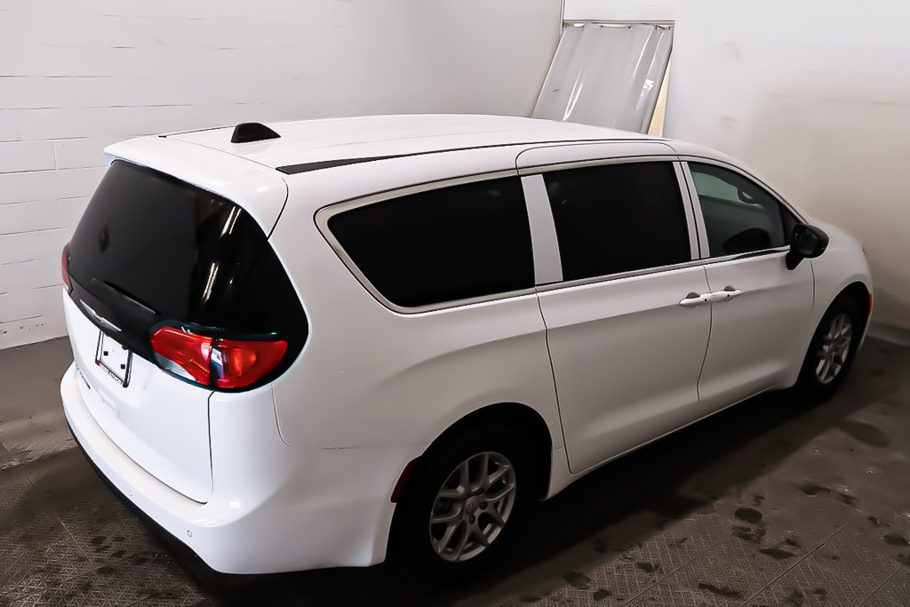 2026 Chrysler Grand Caravan SXT in Terrebonne, Quebec - 8 - w1024h768px