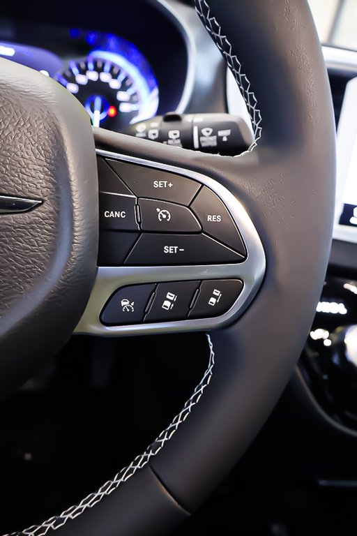 2026 Chrysler Grand Caravan SXT in Terrebonne, Quebec - 15 - w1024h768px