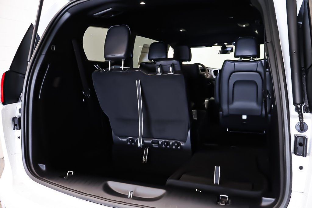 2026 Chrysler Grand Caravan SXT in Terrebonne, Quebec - 7 - w1024h768px