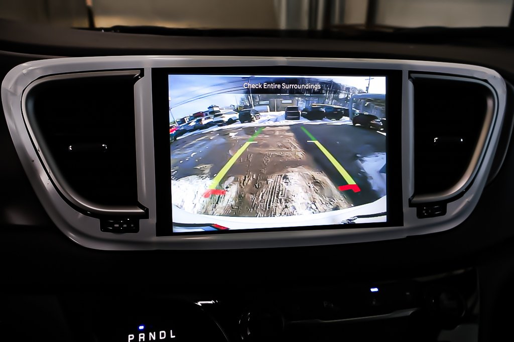 2026 Chrysler Grand Caravan SXT in Terrebonne, Quebec - 18 - w1024h768px