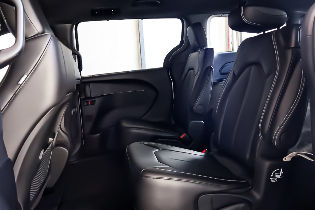 2026 Chrysler Grand Caravan SXT in Terrebonne, Quebec - 21 - w1024h768px