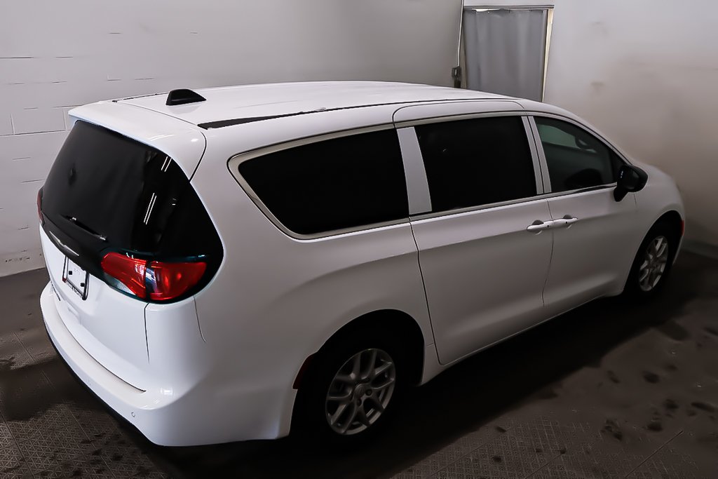 2026 Chrysler Grand Caravan SXT in Terrebonne, Quebec - 8 - w1024h768px