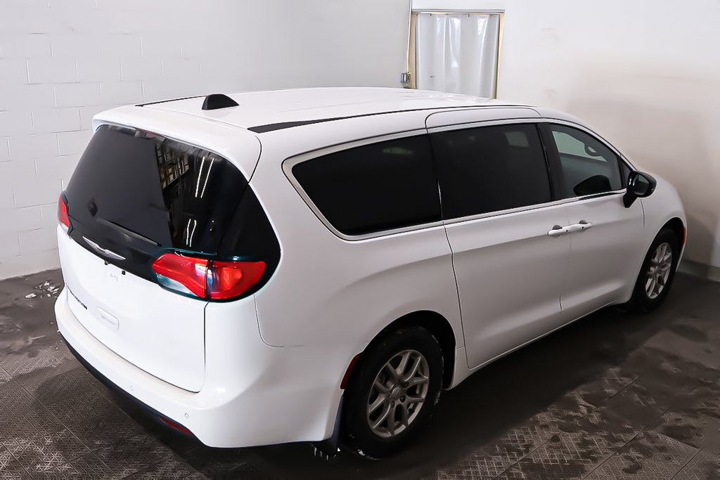 Chrysler Grand Caravan SXT 2026 à Terrebonne, Québec - 8 - w1024h768px