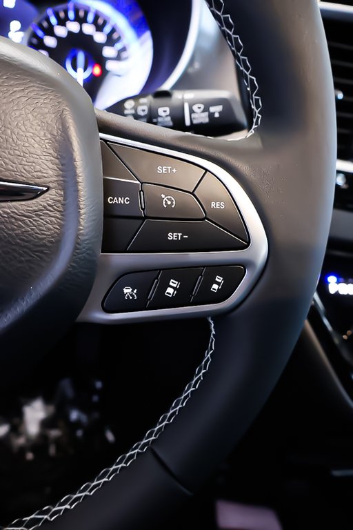 Chrysler Grand Caravan SXT 2026 à Terrebonne, Québec - 15 - w1024h768px