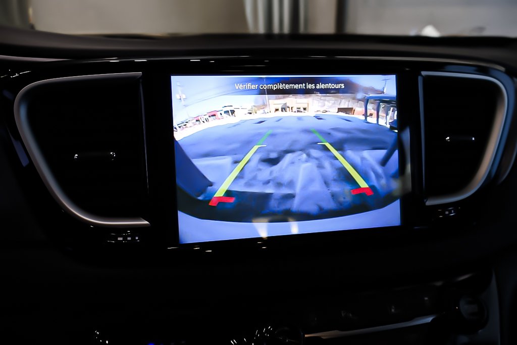 Chrysler Grand Caravan SXT 2026 à Terrebonne, Québec - 18 - w1024h768px