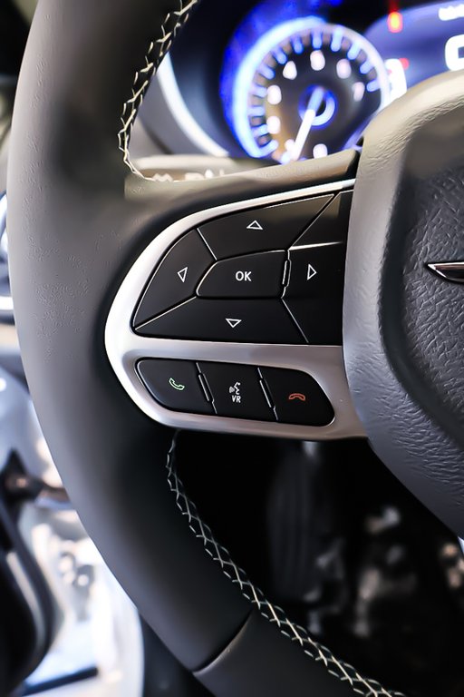 Chrysler Grand Caravan SXT 2026 à Terrebonne, Québec - 14 - w1024h768px