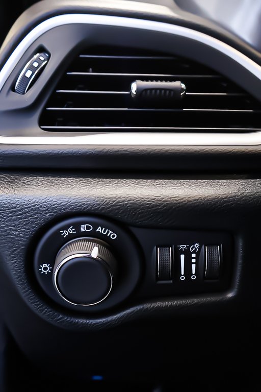 Chrysler Grand Caravan SXT 2026 à Terrebonne, Québec - 20 - w1024h768px