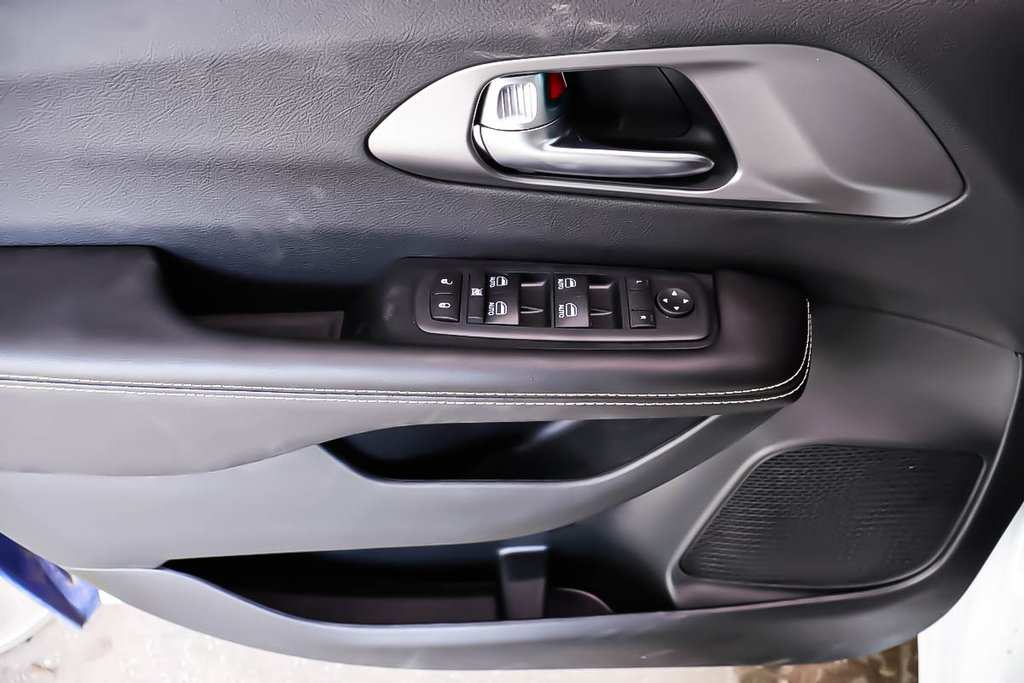 2026 Chrysler Grand Caravan SXT in Terrebonne, Quebec - 19 - w1024h768px