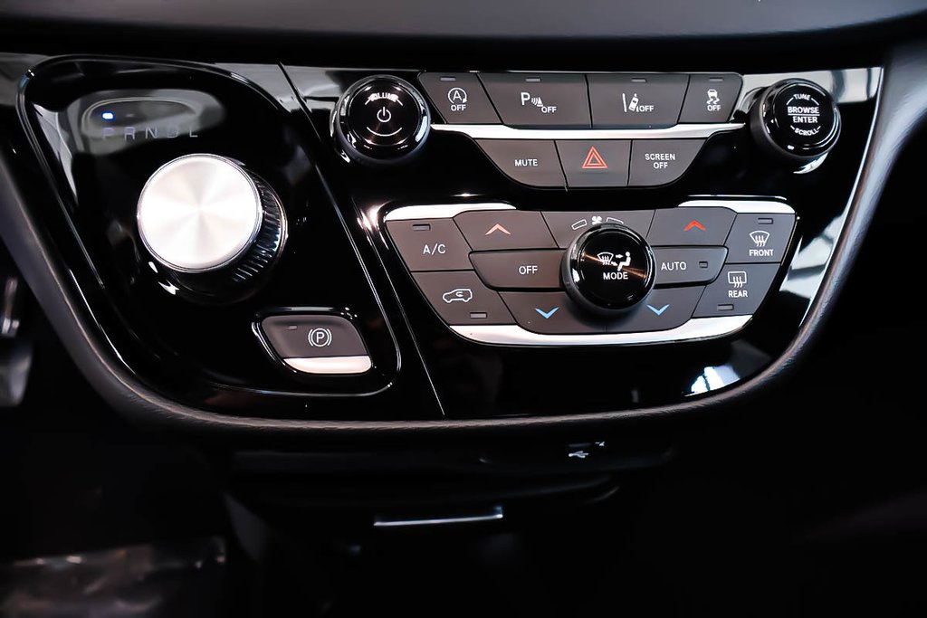 2026 Chrysler Grand Caravan SXT in Terrebonne, Quebec - 17 - w1024h768px