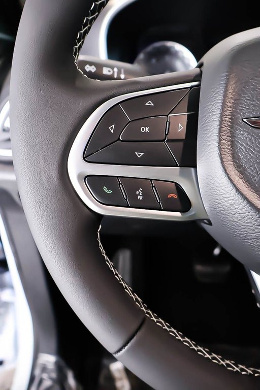 2026 Chrysler Grand Caravan SXT in Terrebonne, Quebec - 14 - w1024h768px