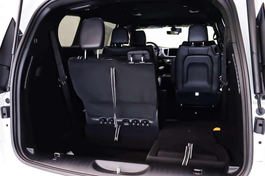 2026 Chrysler Grand Caravan SXT in Terrebonne, Quebec - 7 - w1024h768px