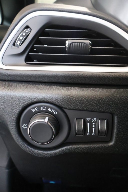 Chrysler Grand Caravan SXT 2026 à Terrebonne, Québec - 18 - w1024h768px