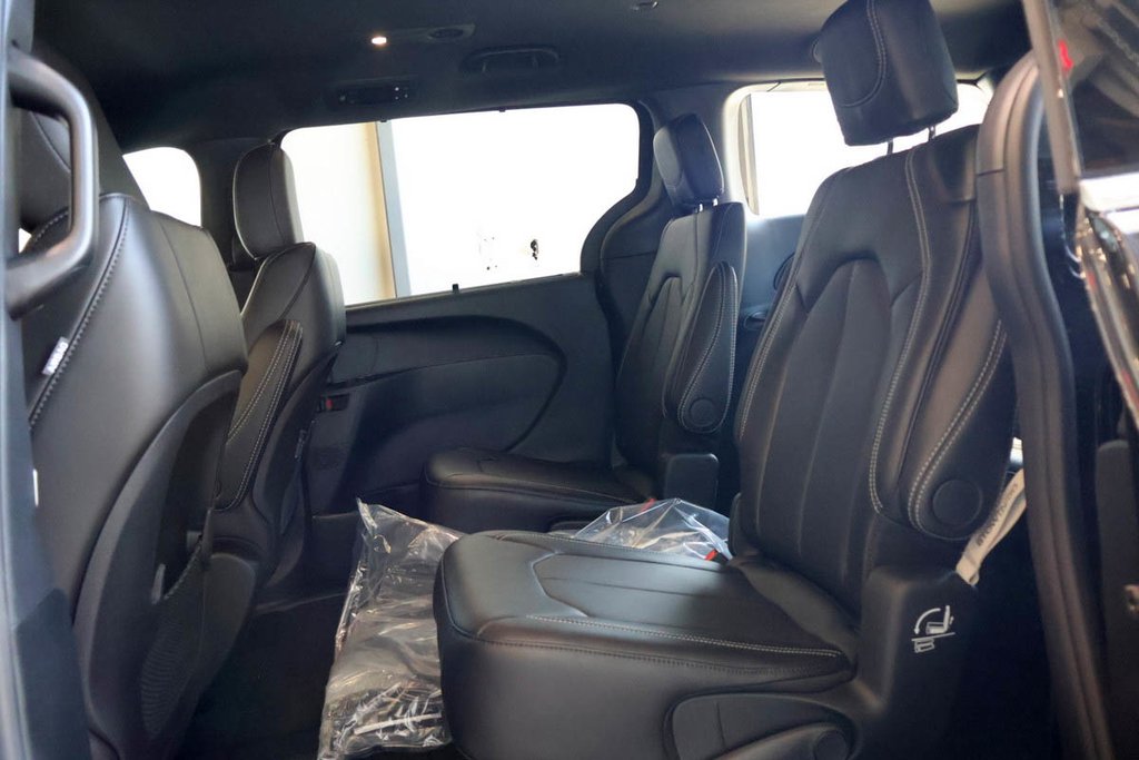 Chrysler Grand Caravan SXT 2026 à Terrebonne, Québec - 22 - w1024h768px