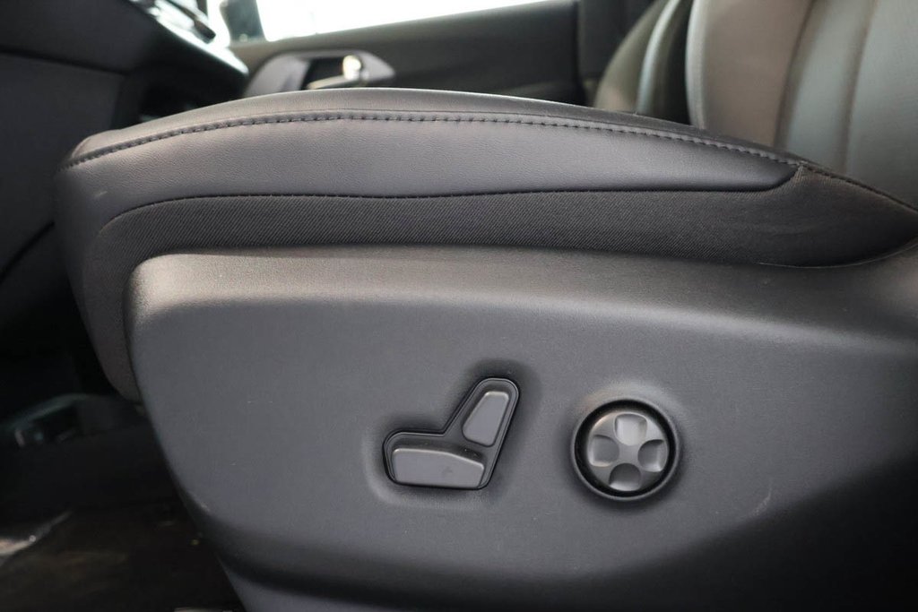 Chrysler Grand Caravan SXT 2026 à Terrebonne, Québec - 11 - w1024h768px