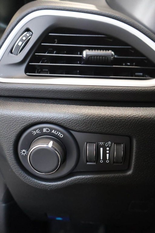 Chrysler Grand Caravan SXT 2026 à Terrebonne, Québec - 20 - w1024h768px