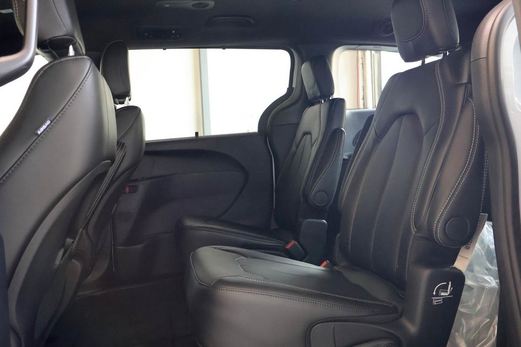 Chrysler Grand Caravan SXT 2026 à Terrebonne, Québec - 22 - w1024h768px