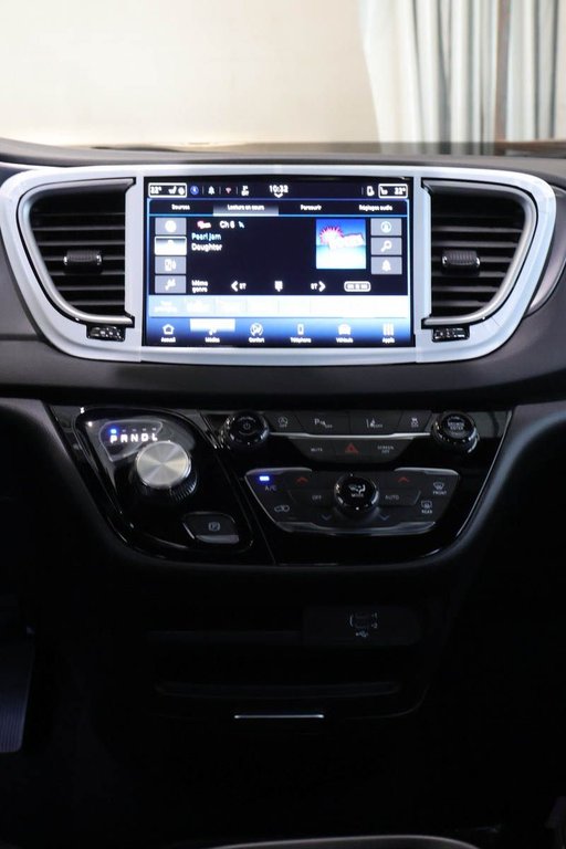 Chrysler Grand Caravan SXT 2026 à Terrebonne, Québec - 17 - w1024h768px