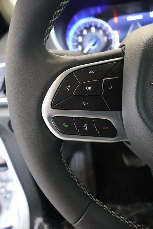 Chrysler Grand Caravan SXT 2026 à Terrebonne, Québec - 14 - w1024h768px