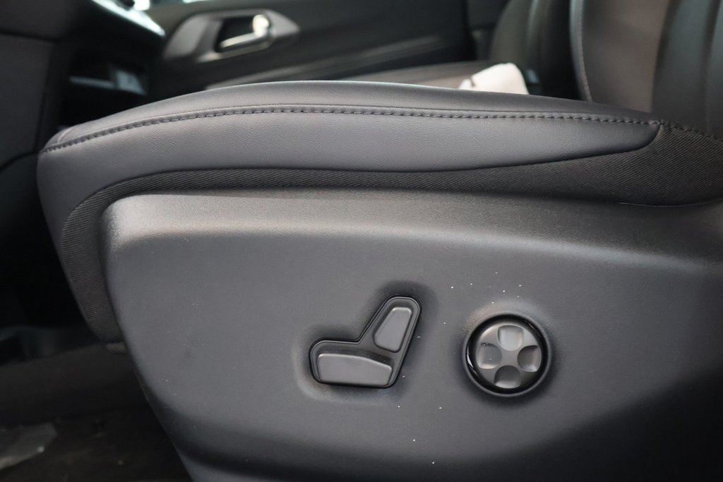 2027 Chrysler Grand Caravan SXT in Terrebonne, Quebec - 6 - w1024h768px