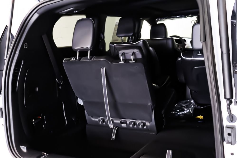 2024 Chrysler PACIFICA PHEV PREMIUM SELECT + ALLURE S + TOIT OUVRANT PANO in Terrebonne, Quebec - 7 - w1024h768px