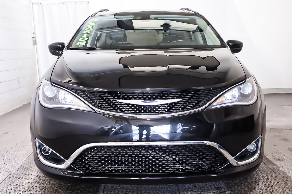 2018 Chrysler Pacifica TOURING-L PLUS + ENS CINEMA + TOIT OUVRANT PANO in Terrebonne, Quebec - 2 - w1024h768px