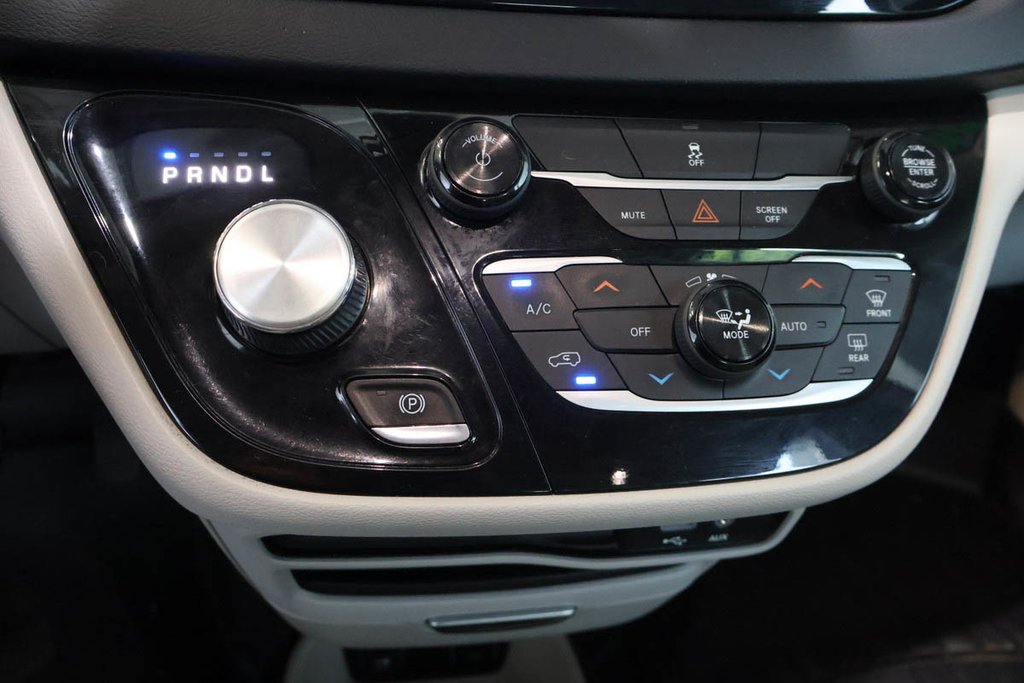 Chrysler Pacifica TOURING PLUS + HYBRIDE BRANCHABLE 2018 à Terrebonne, Québec - 25 - w1024h768px