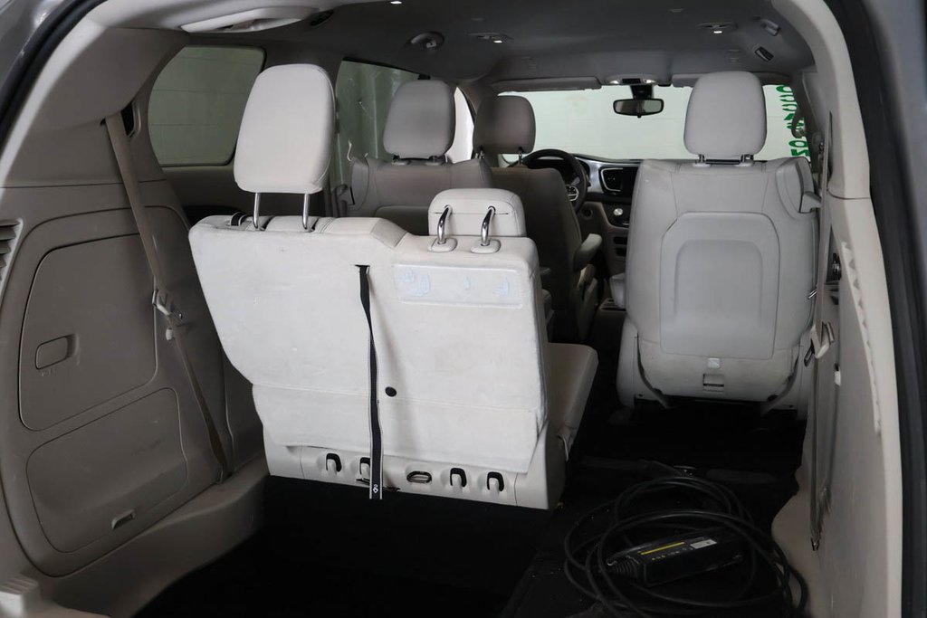 Chrysler Pacifica TOURING PLUS + HYBRIDE BRANCHABLE 2018 à Terrebonne, Québec - 9 - w1024h768px