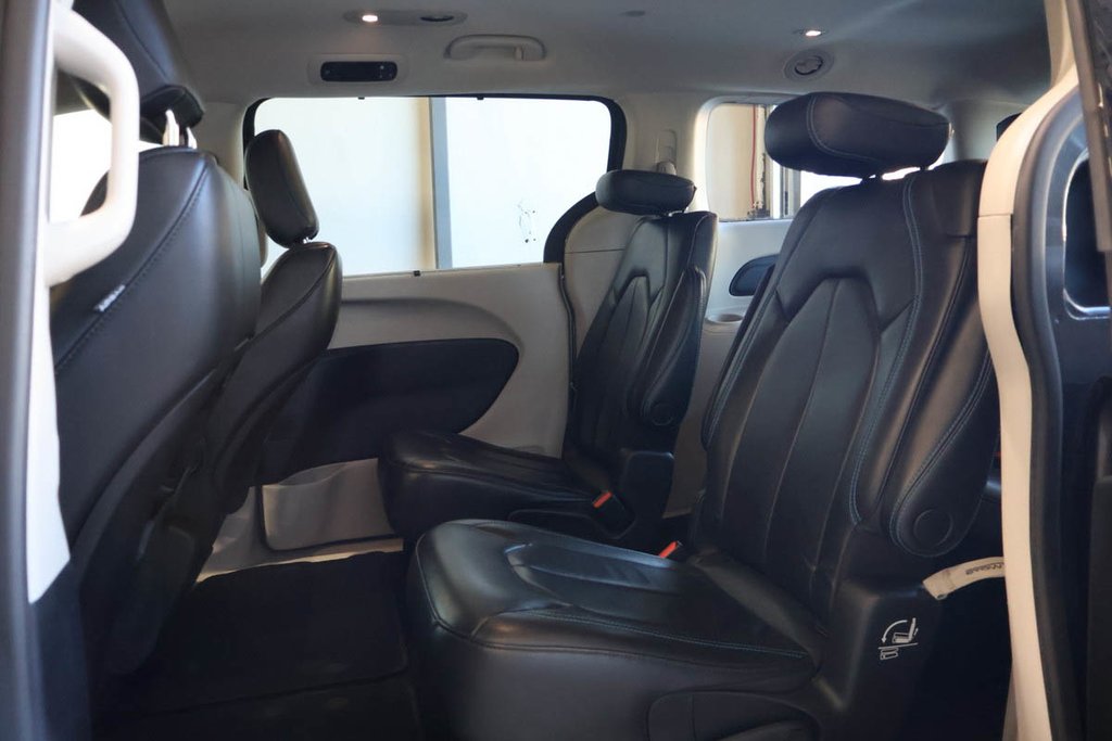 Chrysler Pacifica TOURING-L + 7 PASSAGERS + CUIR 2021 à Terrebonne, Québec - 22 - w1024h768px