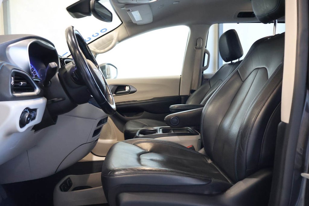 Chrysler Pacifica TOURING-L + 7 PASSAGERS + CUIR 2021 à Terrebonne, Québec - 10 - w1024h768px