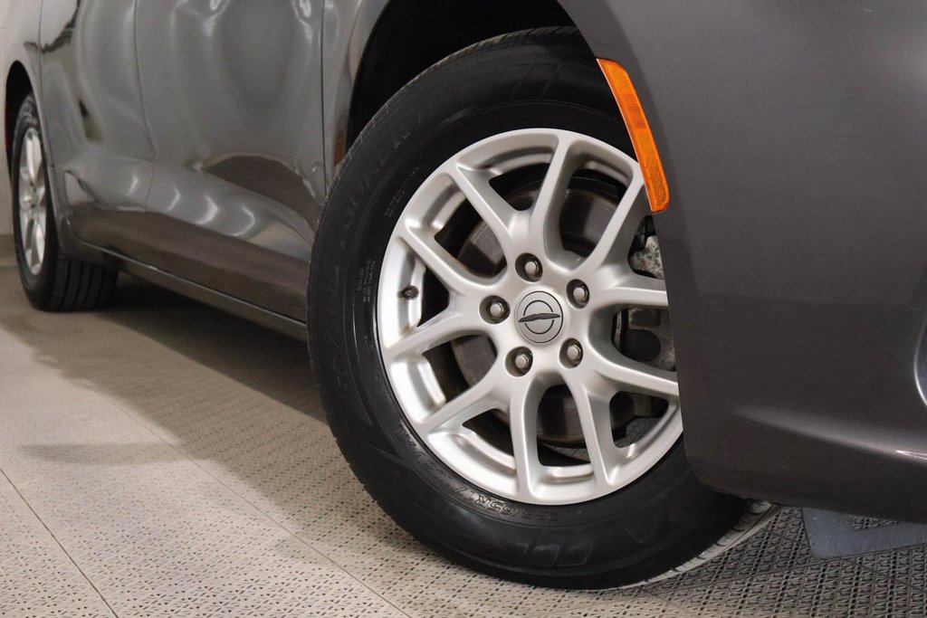 Chrysler Pacifica TOURING-L + 7 PASSAGERS + CUIR 2021 à Terrebonne, Québec - 9 - w1024h768px