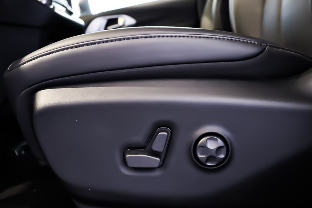 2023 Chrysler PACIFICA TOURING + 7 PASSAGERS in Terrebonne, Quebec - 11 - w1024h768px