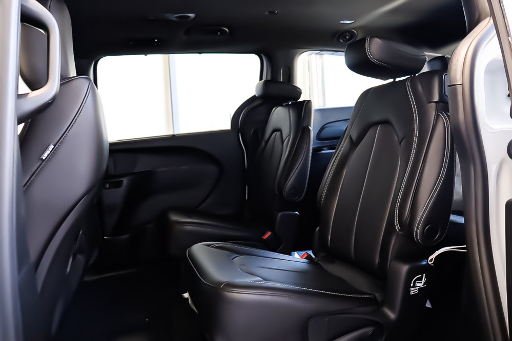 2023 Chrysler PACIFICA TOURING + 7 PASSAGERS in Terrebonne, Quebec - 20 - w1024h768px