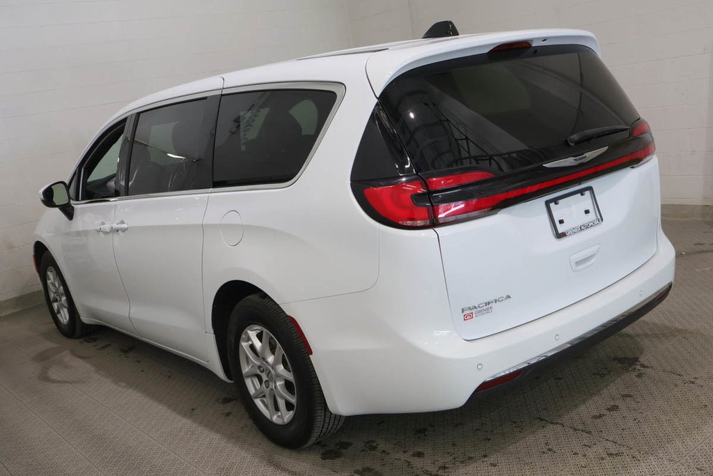 2023 Chrysler PACIFICA TOURING + 7 PASSAGERS in Terrebonne, Quebec - 5 - w1024h768px