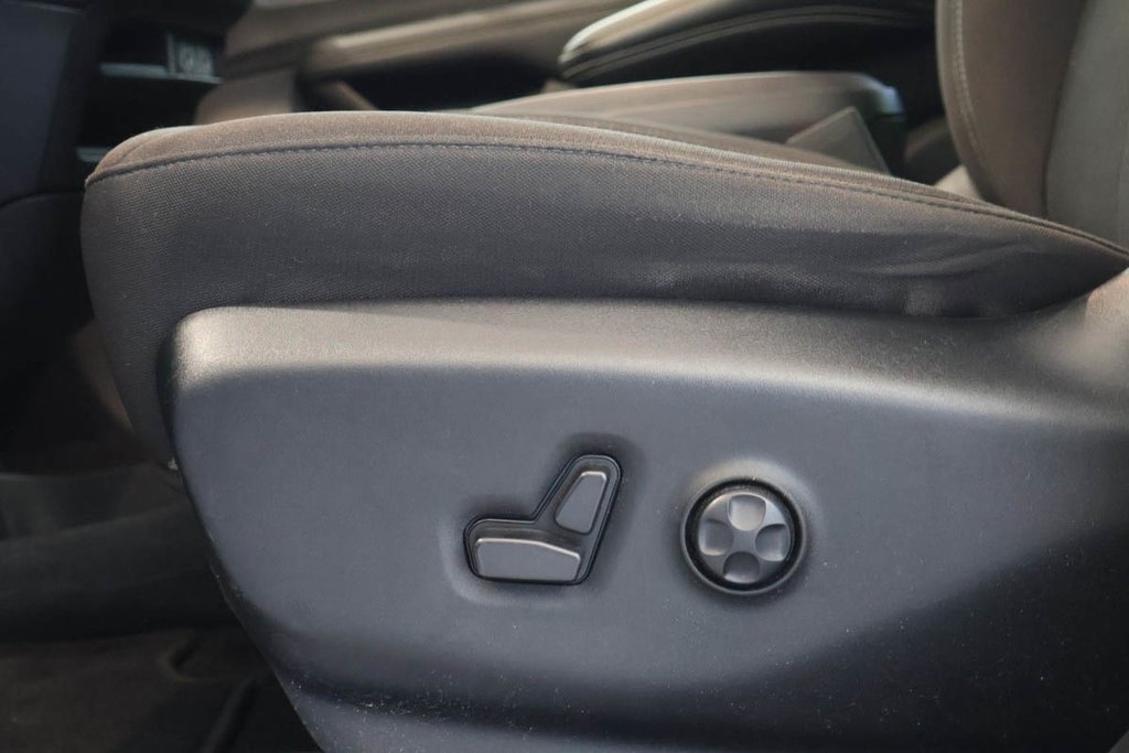 2023 Chrysler PACIFICA TOURING + 7 PASSAGERS in Terrebonne, Quebec - 14 - w1024h768px