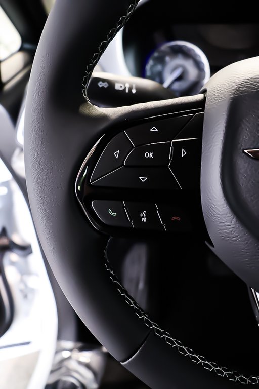 Chrysler Pacifica TOURING 2023 à Pointe-Aux-Trembles, Québec - 15 - w1024h768px