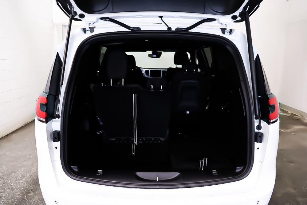 Chrysler Pacifica TOURING 2023 à Pointe-Aux-Trembles, Québec - 7 - w1024h768px