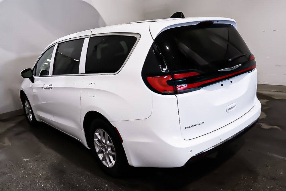 Chrysler Pacifica TOURING 2023 à Pointe-Aux-Trembles, Québec - 5 - w1024h768px