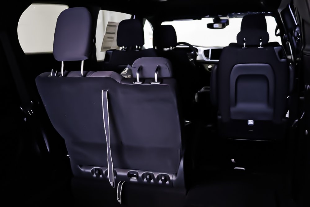 Chrysler Pacifica TOURING 2023 à Pointe-Aux-Trembles, Québec - 8 - w1024h768px