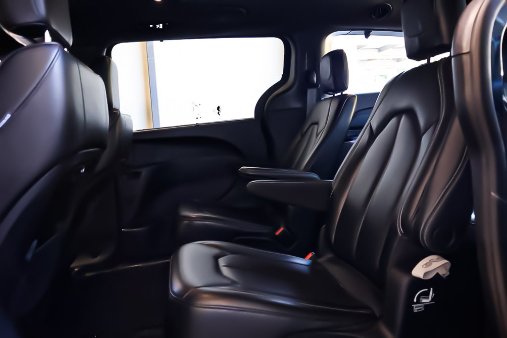 2023 Chrysler Pacifica TOURING L + ALLURE S + 7 PASSAGERS in Terrebonne, Quebec - 29 - w1024h768px