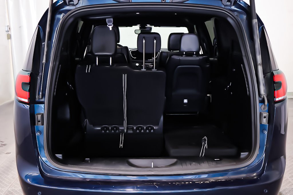 2023 Chrysler Pacifica TOURING L + ALLURE S + 7 PASSAGERS in Terrebonne, Quebec - 7 - w1024h768px